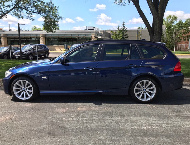 2011 BMW 328xi MT!